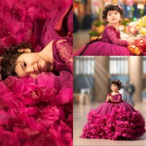 2021 Fuchsia Lovely Girls Pageant Klänningar för bröllop V Nacke Ruffles Tiered With Bow Long Sleeves Girl Formal Dress Kids Prom Communion Gowns