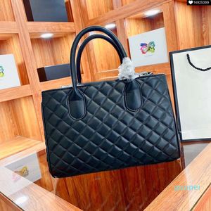 Top Designer Bags Women Handbag Crossbody Messenger Shoulder Chain Bag Good Quality Leather Purses Ladies High Capacity V-shape65dv