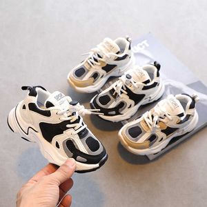 2021 Student Moda Jesień Toddler Buty Sportowe Buty Dla Dzieci Dla Dziewczyny Unisex Trampki Siatki Oddychające Dorywczo Przypadkowe buty G1025