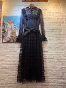 Vestido de estilo francês Nova malha preta de alta qualidade Pettiskirt Flor Lace Pequena saia de bolo de vestido preto