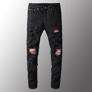 Mäns jeans män lyx rosa bandanna patchwork biker svart stretch denim hål rippade skinny byxor plus storlek 40