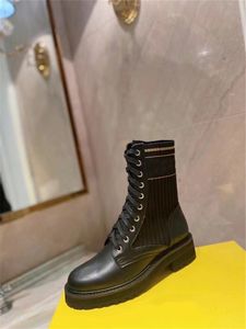 Kobiety Duże Buty Kostki Moda Lace Up Platform Skóra Martin Boot Top Designer Ladies Drukuj Buty zimowe Buty Rozmiar 35-40 06