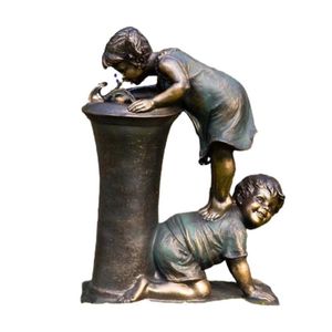 Dekoracje Ogrodowe Kryty / Outdoor Girl and Boy Statua Resin Rzeźba Yard Art Decoration Decor Dostawy TB Sprzedaż