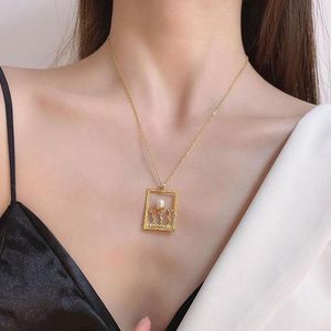 Luxury Square Hollow Frame Sapling Pendant Necklace Gold Color Link Chain Fashion Women Gift Jewelry Necklaces