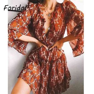 Flare Sleeve Şifon Tulum Tulumlar Fırfır Geniş Bacak Playsuits Rahat Plaj Yaz Boho Romper Kadınlar Çiçek Baskı 210427