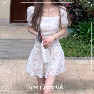シックなエレガントな花のドレスWoemnカジュアルな半袖ビンテージミニドレス韓国のファッション夏のビーチドレス女性正方形カラー210521