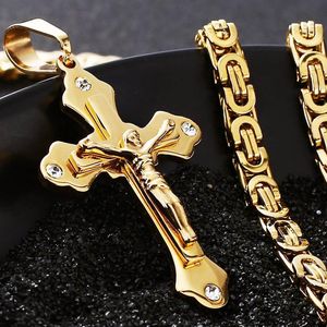 Colares com pingente crucifixo pingente colar de aço inoxidável Jesus católico religioso sem pescoço masculino corrente de ouro resistente correntes bizantinas