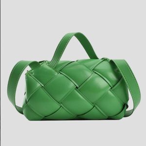 Bag showecomfort01 Shoulder Bags Fashion Designer Square Woven Leather Handbag Ladies Green Crossbody Bag Korean Style Casual Dating Trendy Y30