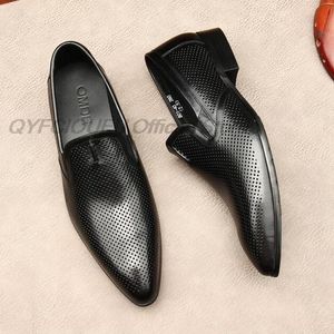 Moda Clássico Mens Respirável Loafer Sapatos Genuíno Couro Preto Deslizador no Toe Pointed Casual Casual Party Dress Shoes para homens