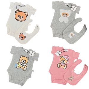 Designer nyfödd baby flicka pojke rompers 2st outfit kläder set spädbarn flickor tecknad björn tryck kort ärm onesie bodysuit+haklappar