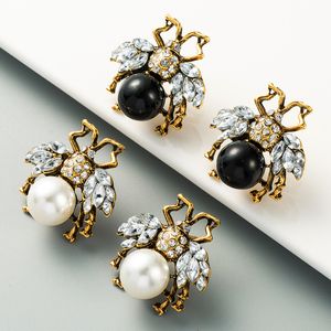 ダイヤモンドのinlaidの合金のジョーカーファッションの人格の宝石類のかわいいロマンチックな女の子の贈り物を持つ蜂の大きさの真珠スタッドのイヤリング