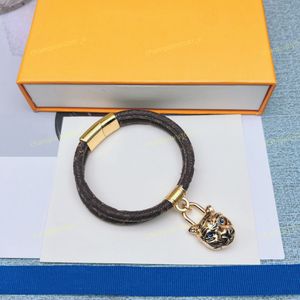 5A Man Woman Bangle Bracelet Fashion Leather Magnetic Buckle Bracelets Chain Jewelry Unisex Wristband High Quality With Box