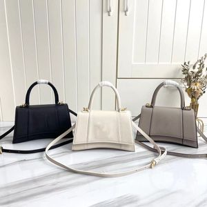 2022 High Quality Fashion Classic bag handbag Women Leather Handbags Womens crossbody VINTAGE Clutch Tote Shoulder Messenger bags 01