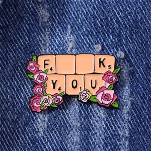 Roze bloem emailbroches pin f k you letter ontwerp badge gepersonaliseerde zijden sjaal gesp gew