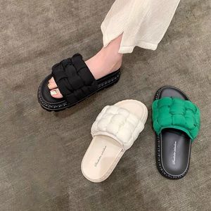 Zomer Dames Slippers Mode Mooie Dikke Bodem Verhoog Outdoor Comfortabele Zachte Bodem Persoonlijkheid Strand Sandalen