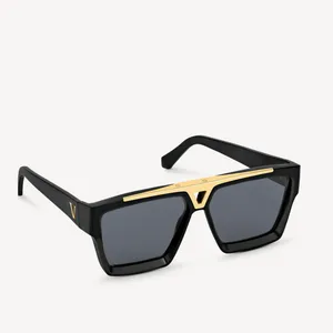 Lyxiga Designers Solglasögon För Kvinna Högkvalitativa Män Designersolglasögon Sommarmode Polariserande UV-säkra solglasögon med box