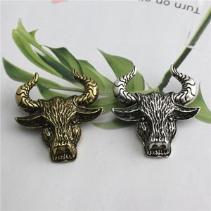 Spille Spille Testa di toro Spilla Oro antico Lega d'argento Animale Fibbia Distintivo Corpetto Accessori Spille da regalo Spille