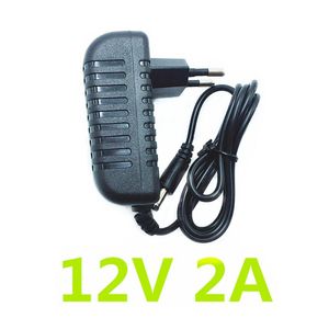 12V 2A 24W EU USプラグ充電器ドライバーアダプターAC110V 220VからDC 5.5*2.1mm LEDストリップライトトランストランスアダプター用のLED電源