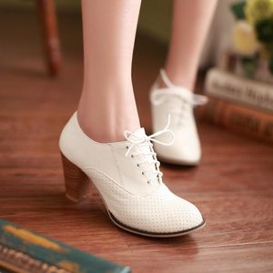 Dress Scarpe 2022 Autumn Girls Block High Heels Oxfords Women Round Toe Lace Up Pumpe Ladies Brogue Plus Sizess