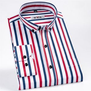 Nowe przybycie marki Mężczyzn Mężczyzn Długie rękawie Mans Smart Casual Shirt Business Mężczyzna Zamknij sukienkę kołnierzyki LJ200925