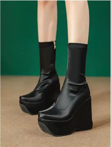 أحذية النساء ذات الكعب العالي مثيرة أحذية منتصف الأنبوب سميكة 2022 الخريف والشتاء الجديد الأزياء ذات السوستة الجانبية ذات الكاحل السوستة الكعب