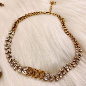 Designer de luxo colar de gargantilhas de ouro vintage 925 colares de prata esterlina para designers femininos Wed letter Bracelet Jewelry Brincos de borla