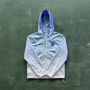 40off ~ Męskie Down Parkas 22ss Hot Selffing Men Kurtka Trapstar Irongate T Windbreaker-Blue Grdient Błękitna najwyższej jakości haftowane kobiety rozmiary płaszcza xs-xl {kategoria}