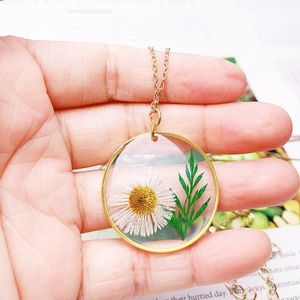 Pendant Necklaces Resin Flower Chocker Necklace Rectangle Bar Little Star Chrysanthemum Don't Forget Me NecklacePendant