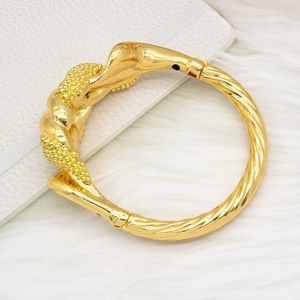 Bangle Gold Bangles Charm Armband för kvinnor 24K Pläterad högkvalitativ kopparfrikanska smycken Luxury Justerbar Dubai AccessoiresBangle INTE2