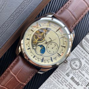 AAA смотрит высококачественные Montres Mounemement Mens Luxury Bristeck Writatch складные пряжки рождественские сапфире -часы для мужчин 42 -мм дизайнерские часы Diamond Watches