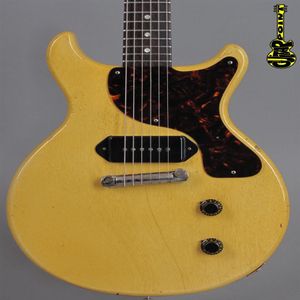Vin De Chiens achat en gros de Custom Junior DC TV TV Yellow Cream Relic Electric Guitar P Dog Eore Pickup Wine Red Pearloid Pickguard Vintage White tuners281g