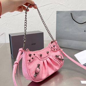 Kette Umhängetaschen Handtasche Umhängetasche Half Moon Achseltaschen Rindsleder Echtes Leder Gefaltete Kante Hochwertige Kupplung Brieftasche Reißverschluss Öffnen