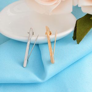 Hot Medical Equipment Brooch Pins Fashion Alloy Scalpel Micro Chapter Brooches Clothing Jewelry Accessories Bulk Price