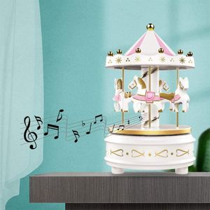 Decoratieve objecten Figurines Carrousel Music Box met lichte effect Merry go round batterij bediend voor babykamer decor Jaar GiftDecora
