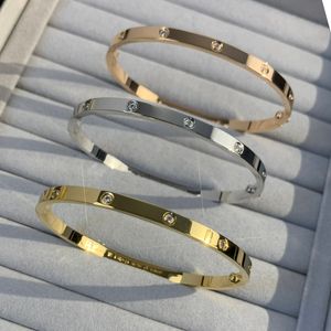 10 diamanter älskar armband smal version armband guld 18 k aldrig blekna 16-19 storlek med låda officiella replika toppkvalitet lyx varumärke gåva till flickvän damer armband