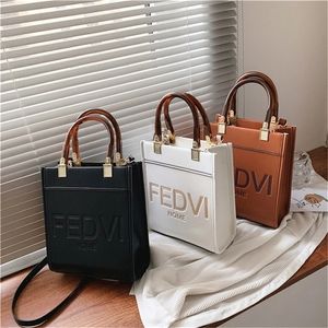 Handtasche Trendige Handtaschen und Temperament Net Red Letter trendiger Fabrikgroßhandel 70 % Rabatt