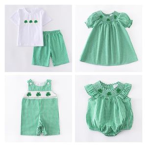 Girlymax St Patricks Day Fratello Plaid Clover Neonate Abito Ragazzi Pantaloncini Set Top Ruffles Pagliaccetto Tessuto smock Abbigliamento per bambini 220531