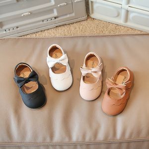 Детская обувь, новая весенне-осенняя обувь для маленьких девочек, детская обувь на плоской подошве, черно-белая студенческая обувь принцессы