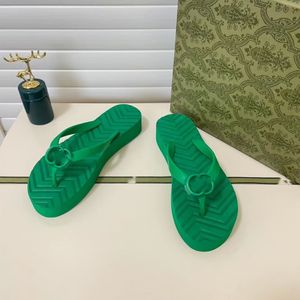 Pantofole di lusso italiane fresche e traspiranti fondo piatto tinta unita infradito da donna estate spiaggia camminare moda casa hotel bagno sandali sexy