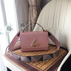 Designer bags Luxury crossbody handbags Twist MM Karakoram Embroidered logo with grain pink leather women Shoulder Bag