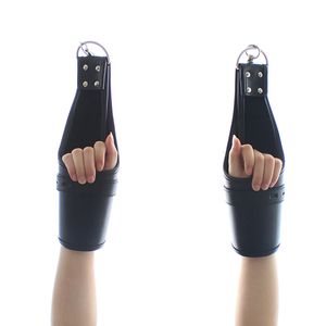 Ledersuspensionen Verriegelung Handgelenk Handmanschette Bondage -Rückhalteausrüstung Einfache Handschellen für Erwachsene Sexprodukt BDSM Sex Toys für Paare