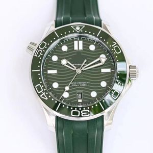 42mm en yeni yeşil kadran erkekler izle iş elbisesi kol saati safir kristal su geçirmez bilezik 8800 otomatik hareket gündelik saatler lastik kayış üst kalite