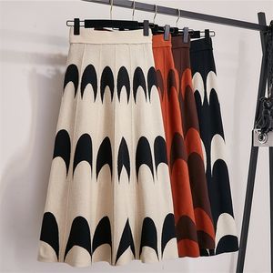 Winter Autumn Skirts Womens Knitting Wool Pleated Long Skirt Moon Print High Waist Elastic Large Hem Midi Skirts 210306