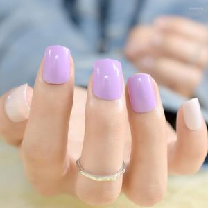 FALSE NAILS SHORT FLAT FAKEL PURPLE LJUS PINK CANDY NAILE TIPS mjuk full täckning DIY SALON -produkt för Lady 24 st Z825 Prud22