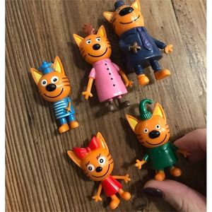 5pcs/lot Full set Three happy kitten pvc figure Russian cartoon Mini cute cats model doll Year Xmas toy gift for kid boy 220418