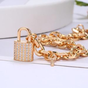 Charme Armbänder CZ Zirkon Schloss Für Frauen Trendy Gold Link Kette Kleine Schlüssel Vorhängeschloss Luxuriöse Schmuck Zubehör Geschenke 2022