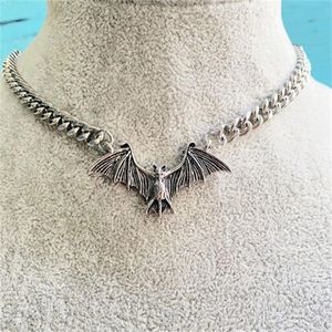 Vintage Punk Gothic Bat Chain Necklace for Women Animals Choker Halloween Collar Hip Hop Girls Jewelry Gift GC1065