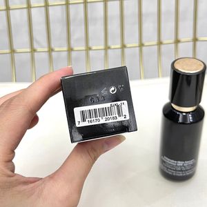 Brand Intensive Skin Serum Foundation Cordyceps Bamboo Grass SPF40 Make-up-Kosmetik 30 ml Vollständige Abdeckung Leichtes Gesicht Makellos verdeckt