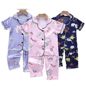 Barnpyjamas Set Summer Baby Suit Barnkläder Småbarn pojkar Girls LCE Silk Satin Cartoon Printing Tops Pants 2PC Home Wear 220706