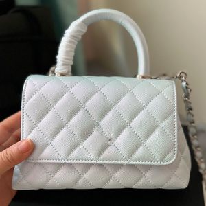 2022 Fashion Womens Designer Facs Handbags Classic Top Handle Counter Counter Bag Accessories Hardware Association High